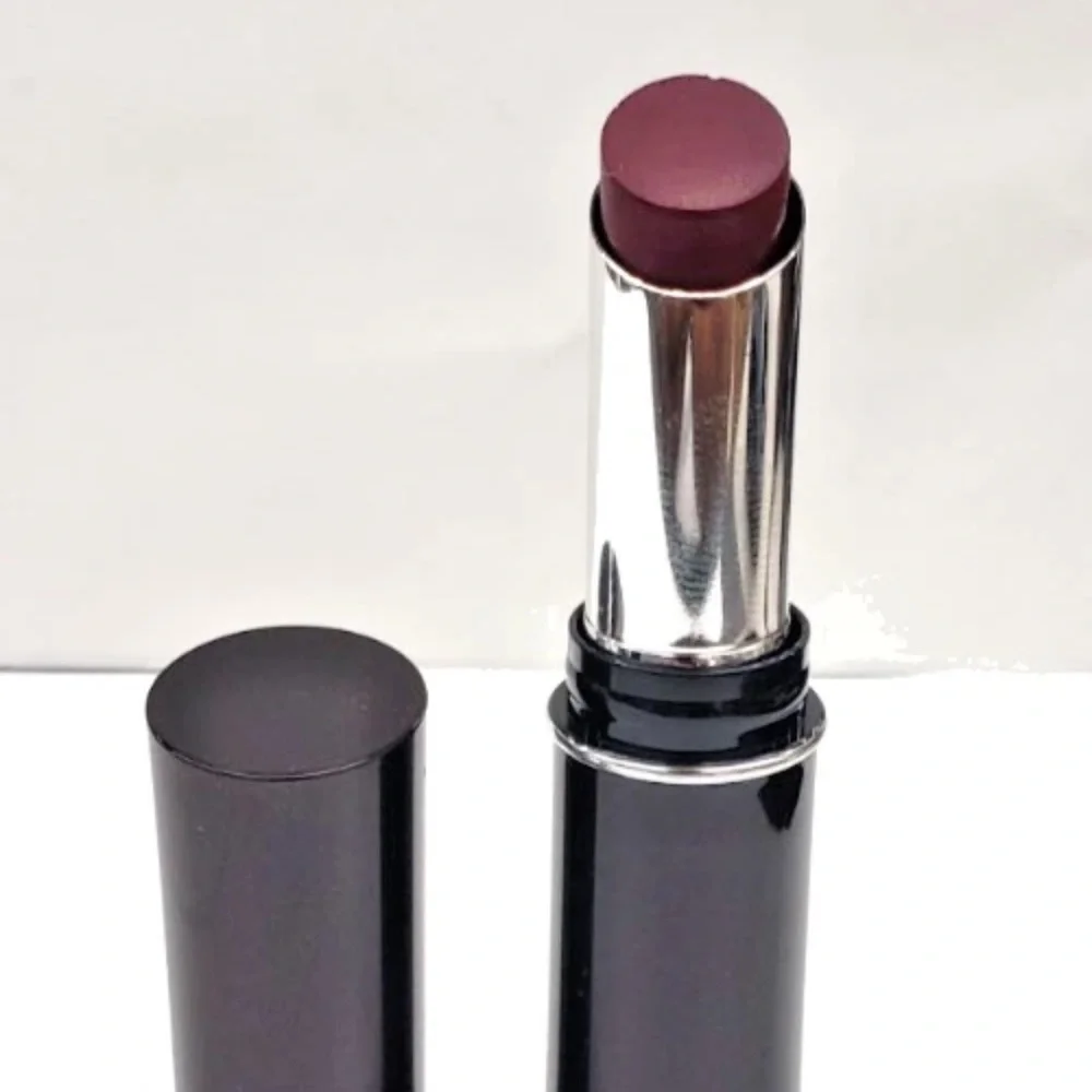 L’Oréal HIP High Intensity Pigments Red Lipstick 658 Fearless NEW